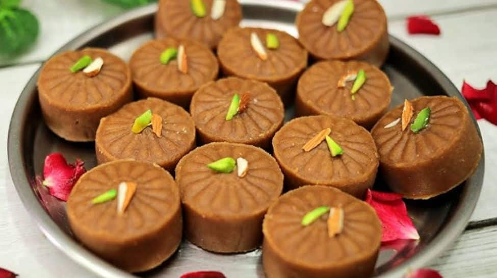 Ganesh Chaturthi 2024: 10 Bhogs to Offer Lord Ganesha, know Modak, peda, barfi homemade Reciepe 