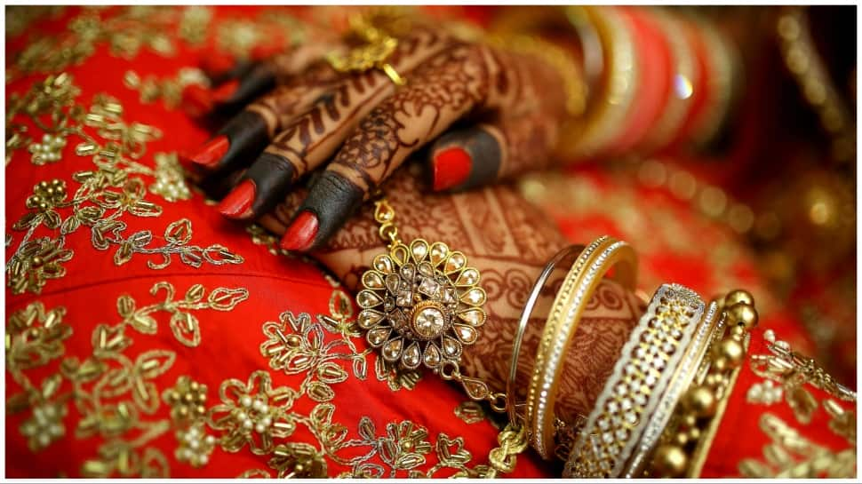 3BHK Flat, ₹30L Salary, No In-Laws: Woman&#039;s Bold Groom Requirements Go Viral