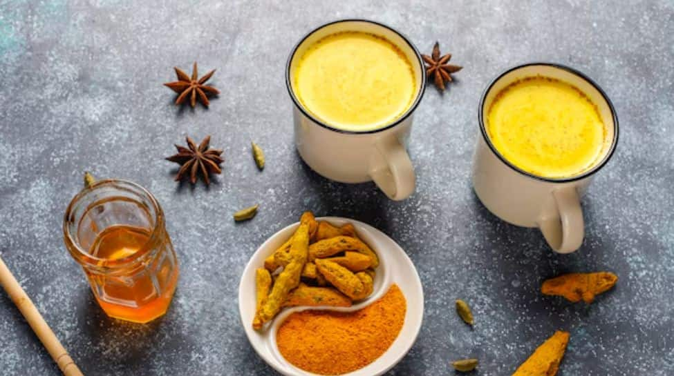 Turmeric Milk (Golden Milk) For Glowing, pimple-free and Healthy skin