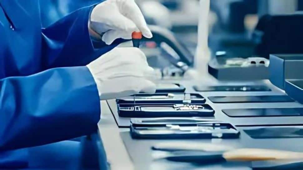 India&#039;s Mobile Phone Manufacturing Rises To Rs 4.1 Lakh Crore In Value: Report