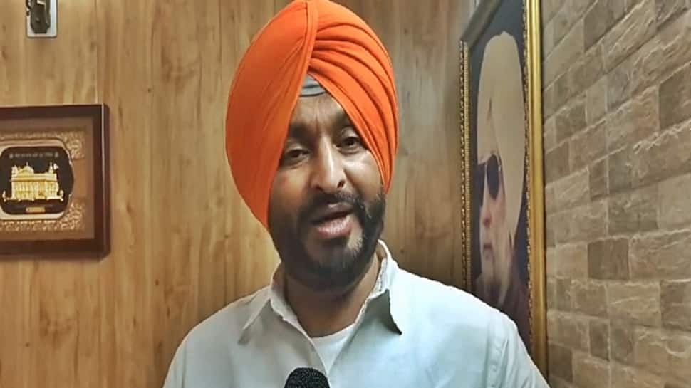 FIR Registered Against Union Minister Ravneet Bittu For  &#039;No 1 Terrorist&#039; Remark On Rahul Gandhi