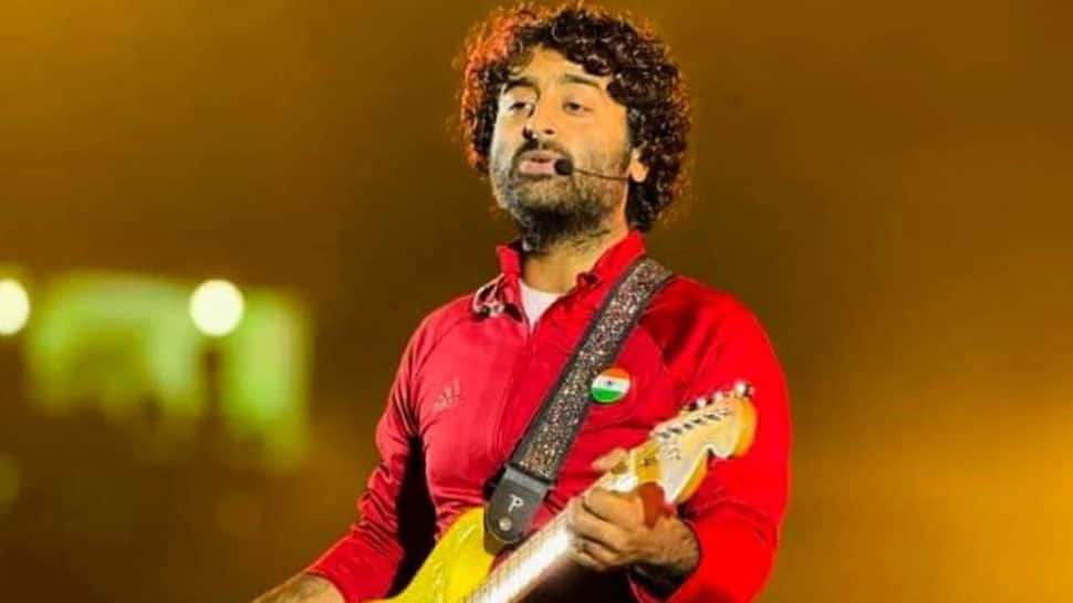 Arijit Singh Gets Annoyed When Asked To Sing Song On Kolkata Doctor Rape Case; Says 'This Is Not A Right Place'