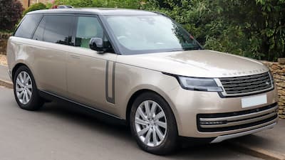 Range Rover Vogue (2.11 Crore)