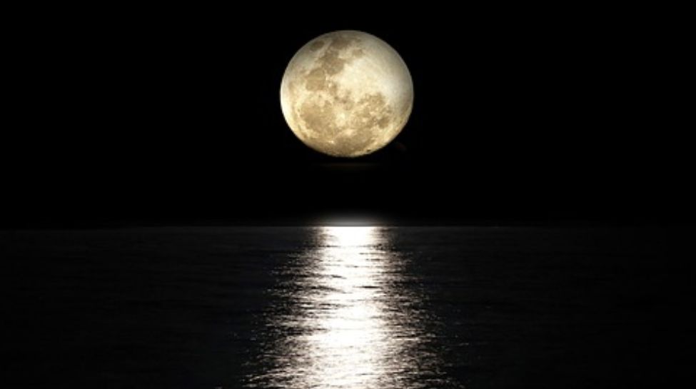 Water On The Moon: Surprising New Discovery Reveals The Moon Has More Water Than Expected! Water On The Moon: Surprising New Discovery Reveals The Moon Has More Water Than Expected!