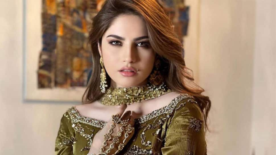 Neelam Munir Looks Gorgeous