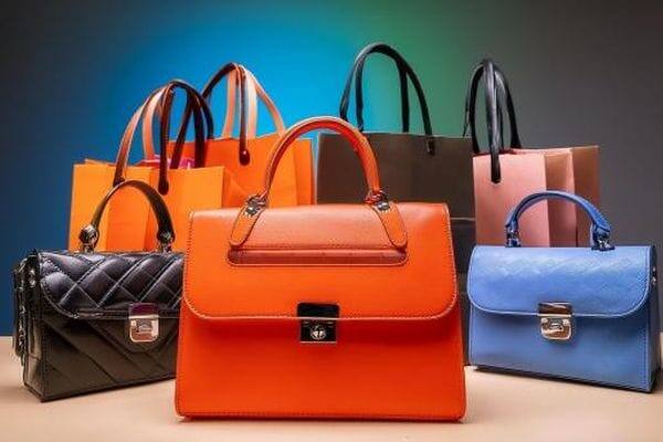 Myntra Big Fashion Festival: Deals On Guess Handbags Myntra Big Fashion Festival: Deals On Guess Handbags