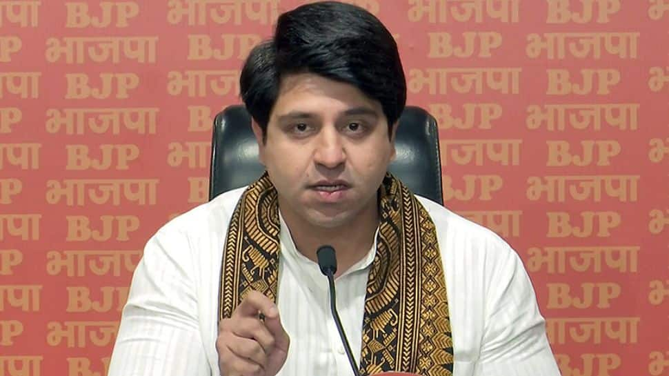 BJPs Shehzad Poonawalla Slams Mamatas Government For Rising Crime Against Women