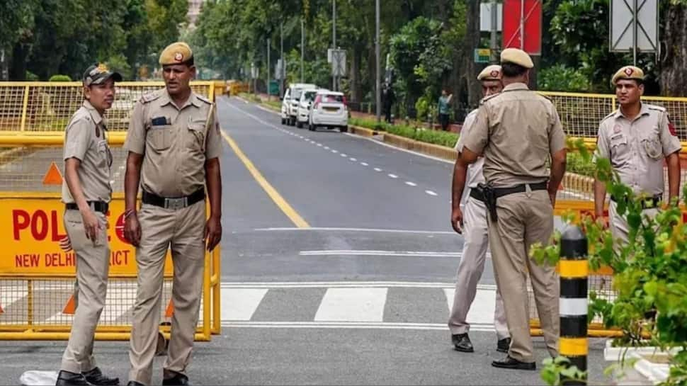 Delhi: Cops Bust Illegal Gun-Making Unit In Meerut Flat, 2 Arrested