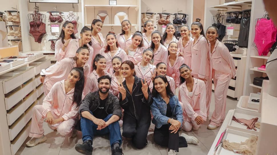 Shakti Mohan Takes Mumbai Mall By Storm With Pajama Party Flash Mob