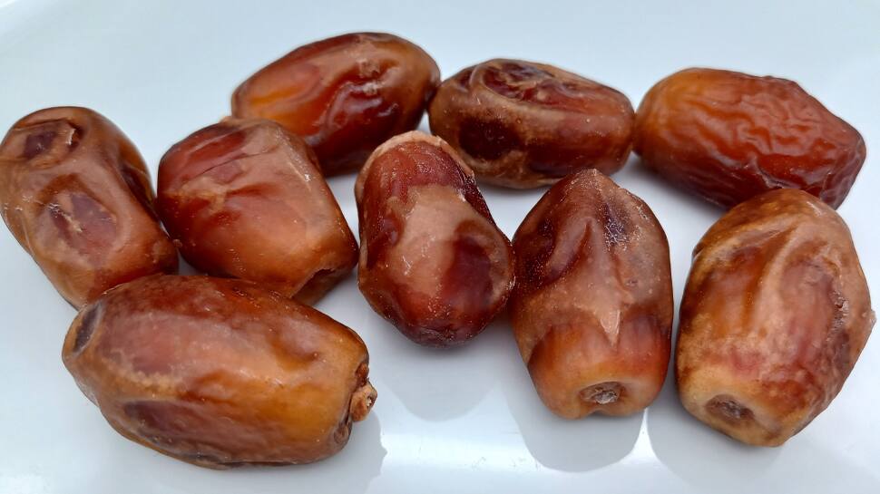 6 Dry Fruits To Manage High Uric Acid Levels Naturally News Zee News