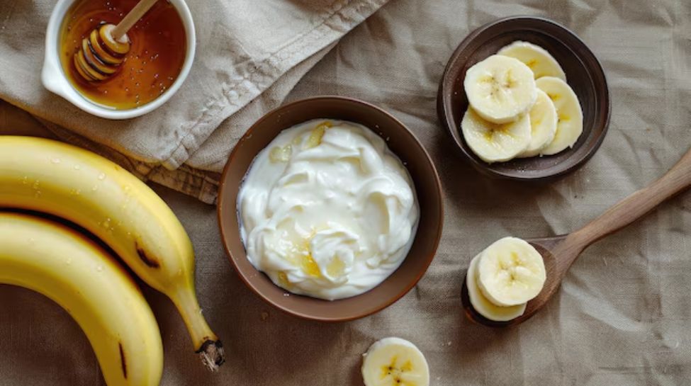Banana and honey face pack