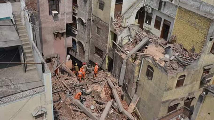 1 Dead, Five Missing As Under-Construction Building Collapses In ...
