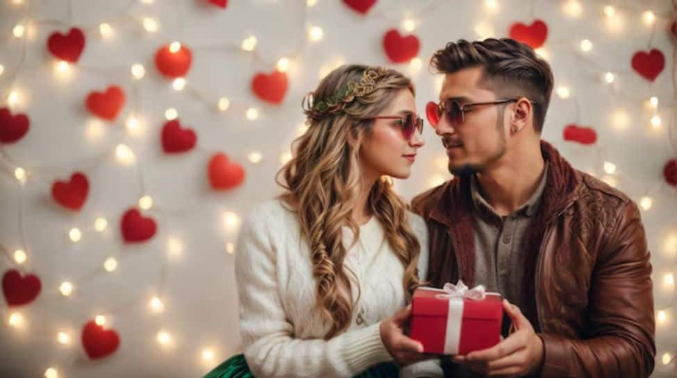 Festive Season Dating: 3 Tips To Level Up Your Online Dating Game This Diwali Festive Season Dating: 3 Tips To Level Up Your Online Dating Game This Diwali