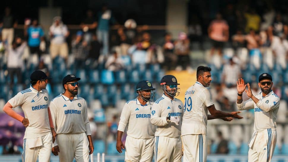 Ravichandran Ashwin Cleans Up Glenn Phillips With Carrom Ball During IND vs NZ Third Test - Watch