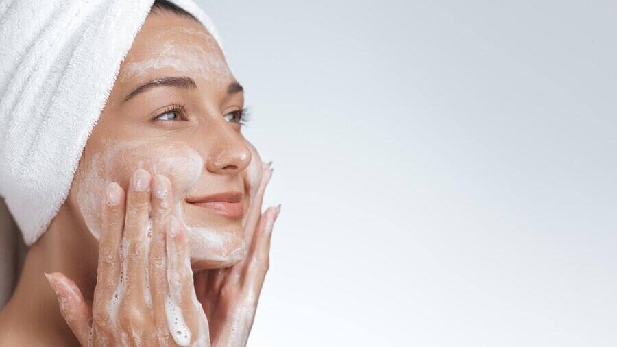Great Festive Sale: Offers On Amazing Face Washes Great Festive Sale: Offers On Amazing Face Washes