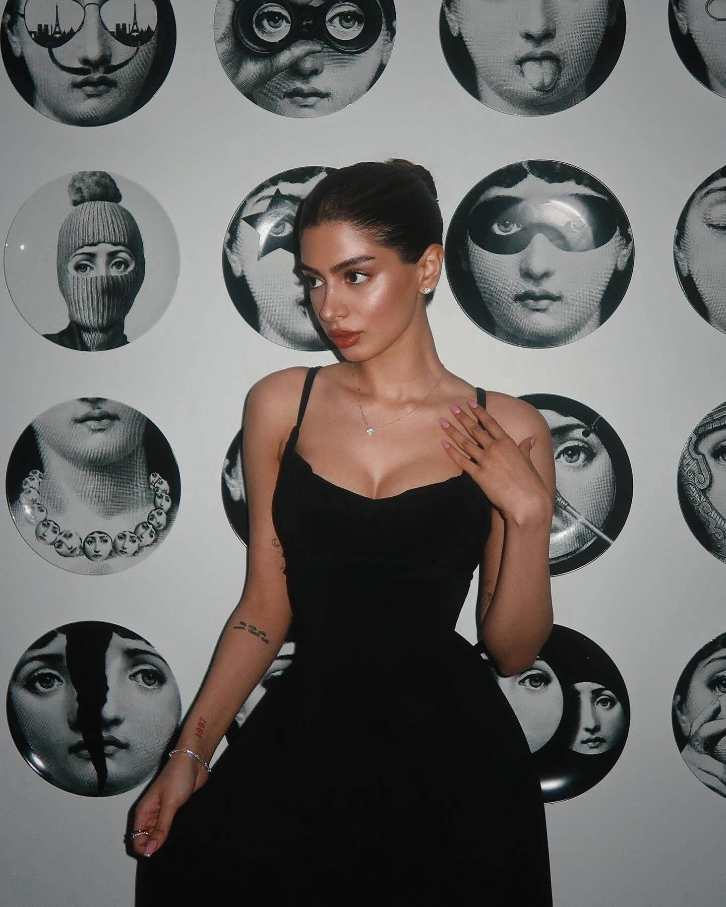 Black never goes wrong