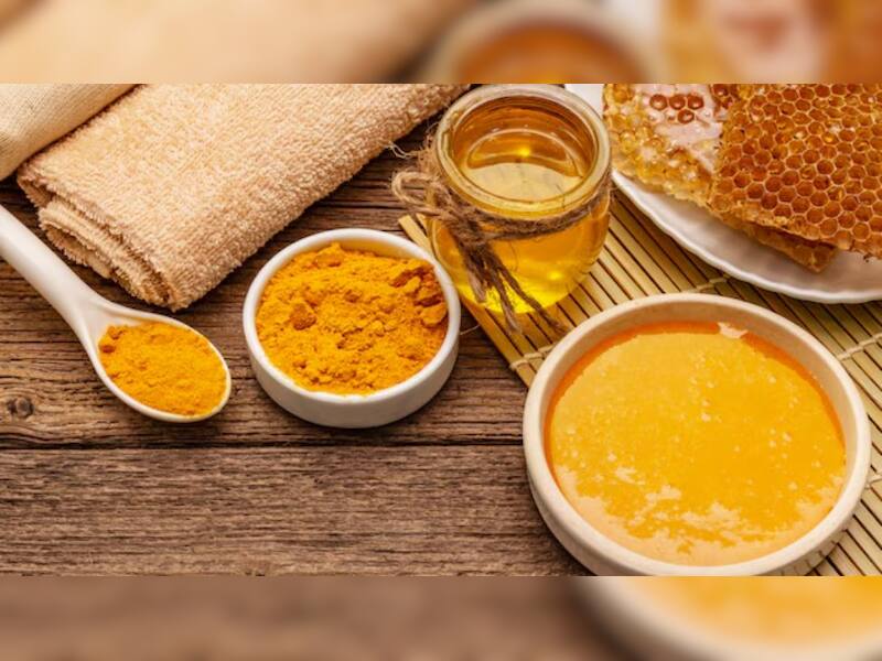 Turmeric and Honey Face Pack