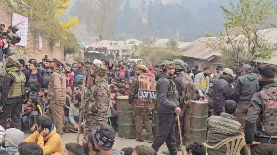 Huge Keshmiri Youth Turnout For Indian Military Recruitment Rally In Baramulla