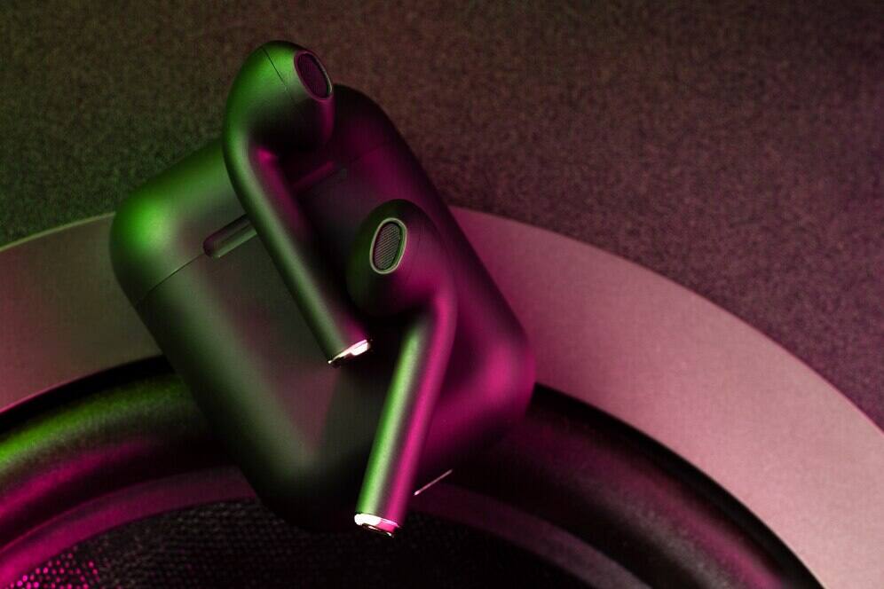Budding Tech: A Guide to Bluetooth Earbuds
