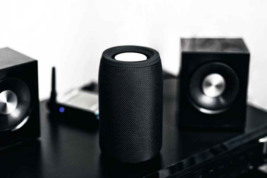 Rocking Out Wirelessly: A Guide to Bluetooth Speakers Rocking Out Wirelessly: A Guide to Bluetooth Speakers