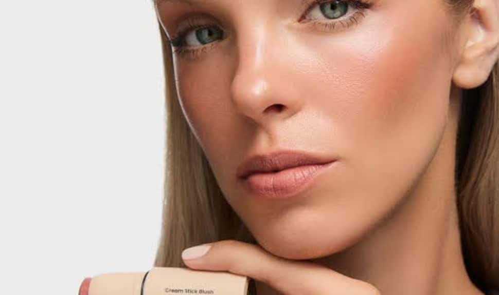 Blush Sticks: The Ultimate Guide to Easy, Buildable Color for Your Cheeks