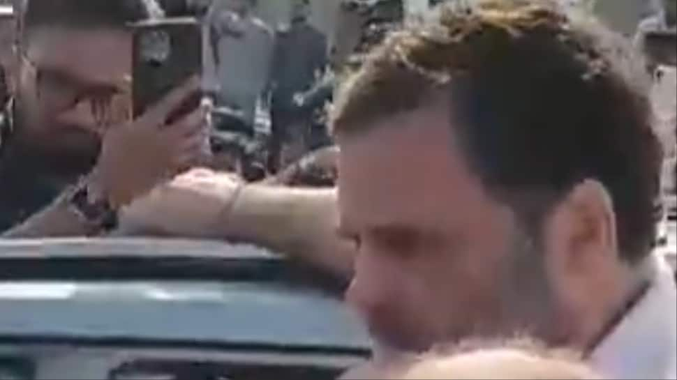 Rahul, Priyanka Gandhi Stopped On Their Way To Violence-Hit Sambhal — VIDEO