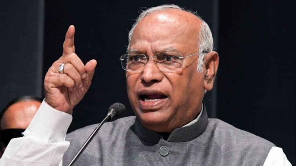 Congress Chief Kharge Dissolves Pradesh, District, City, Block Committees Of UPCC