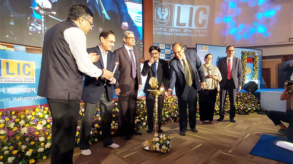 Here Is How To Check Your LIC Policy Status Other Details Via WhatsApp
