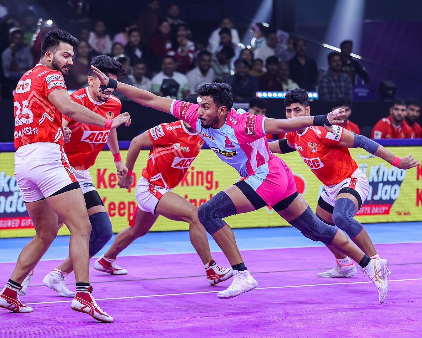 7. Jaipur Pink Panthers