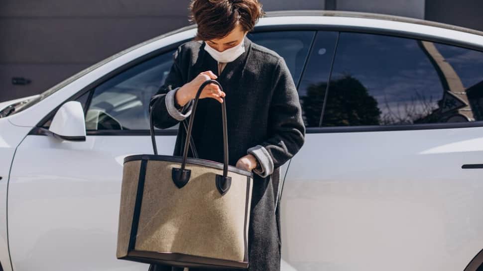 Buying a Tote Bag: Investing in a Versatile and Stylish Accessory