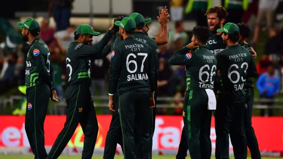 PAK vs SA 3rd ODI: Pakistan Clinch ODI Series Against South Africa 2-0 with Dominant 81 Run Victory