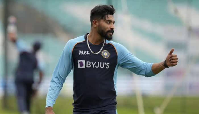 Mohammed Siraj Shares Heartwarming Moment With Young Fan At MCG Ahead Of Boxing Day Test, Vidoe Goes Viral - Watch