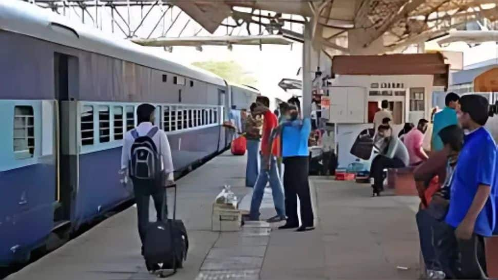 Amrit Bharat Station Scheme To Redevelop Railway Stations To Open Up Rs 30,000 Cr Worth Biz Opportunities: Report | Economy News  zeenews.india.com