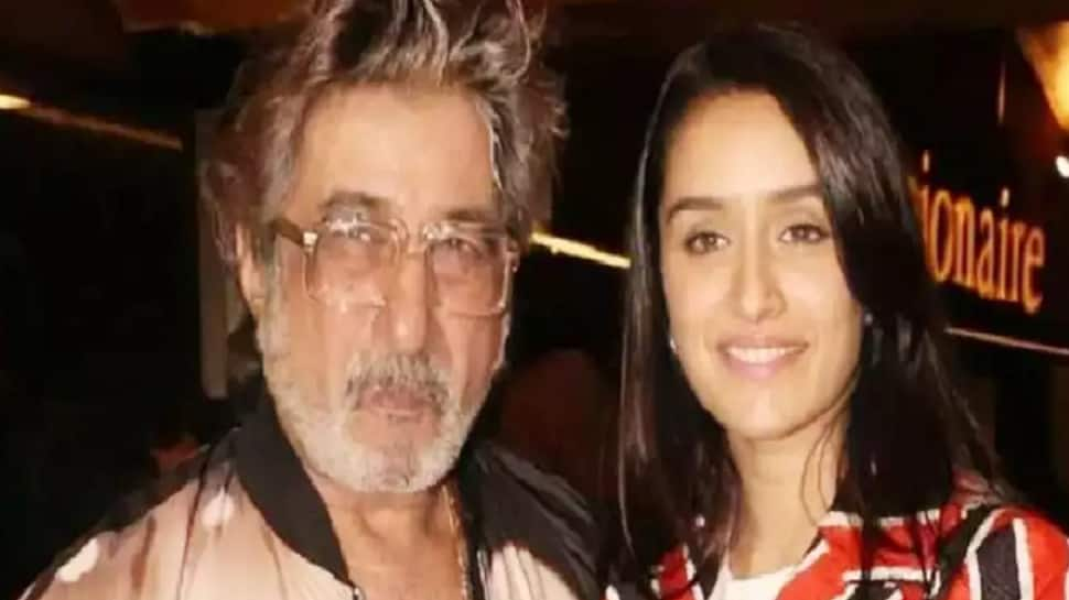 Shakti Kapoor Joined Bigg Boss 5 Only To Prove Shraddha Kapoor That He Can Stay Without Alcohol