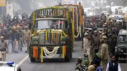 Political Turmoil Erupts Over Manmohan Singh's Last Rites As Cong, BJP Clash