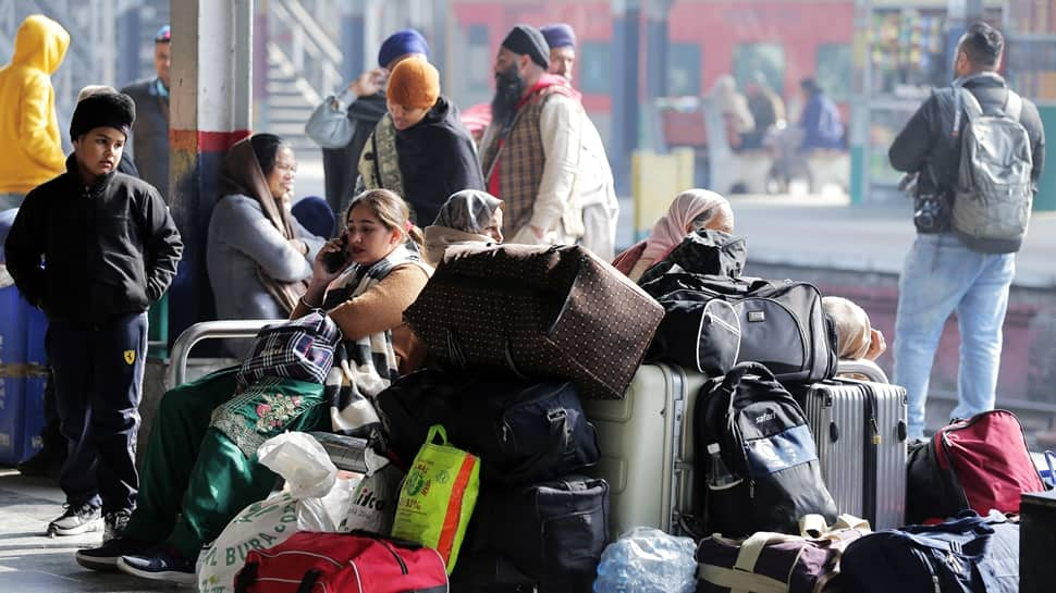 Each day Life Hit In Punjab Due To Farmers 9-Hour Bandh; Rail, Bus Companies Affected