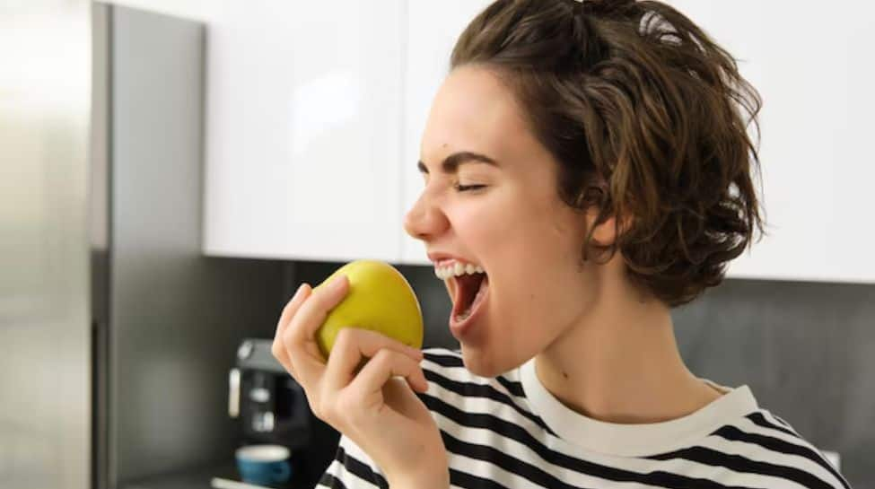 Building A Healthy Oral Relationship With These Food Items: Expert Shares Winter Dental Care Tips