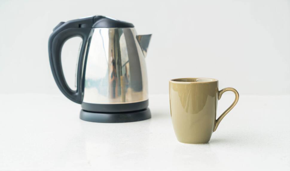 Buy These Ultimate Best Electric Kettles of 2025