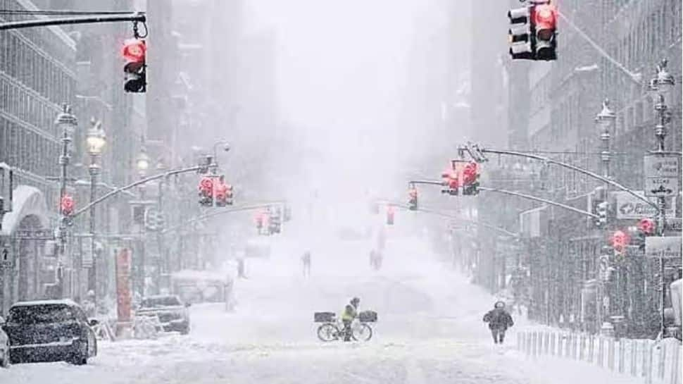 Huge Winter Storm Strikes U.S., 63 Million Individuals Affected; 2 States Declare Emergency