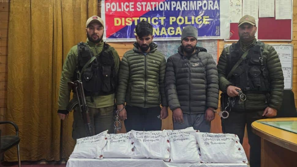 Police Seize eight Kg Of Heroin In Srinagar; Two Arrested, Medicine Smuggled From Pakistan