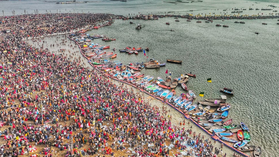 Mahakumbh 2025: Over 1 Crore Take Holy Dip At Prayagraj Sangam; Sanatani Akharas Lead First ‘Amrit Snan’ Immediately On Makar Sankranti