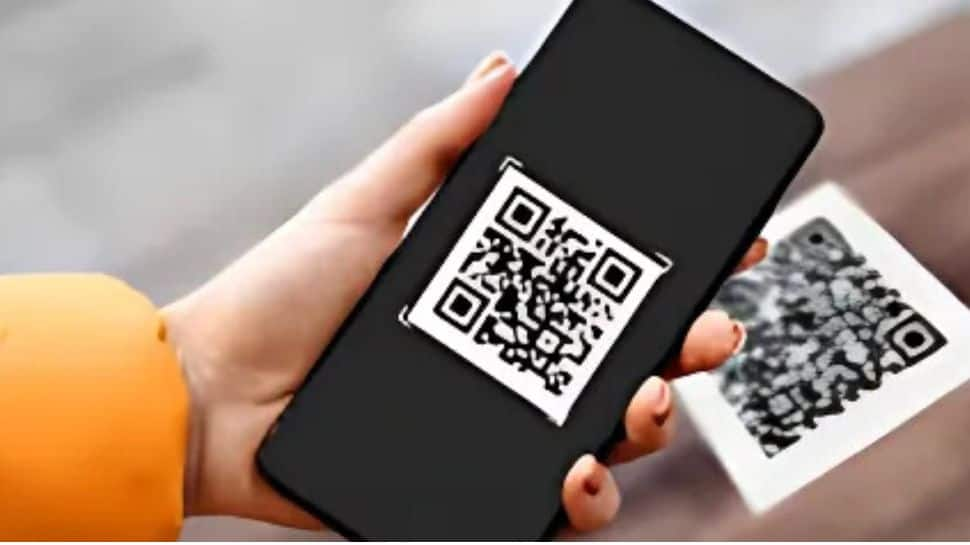 Sending Money? Here’s How To Avoid Fake QR Codes And Prevent Financial Losses