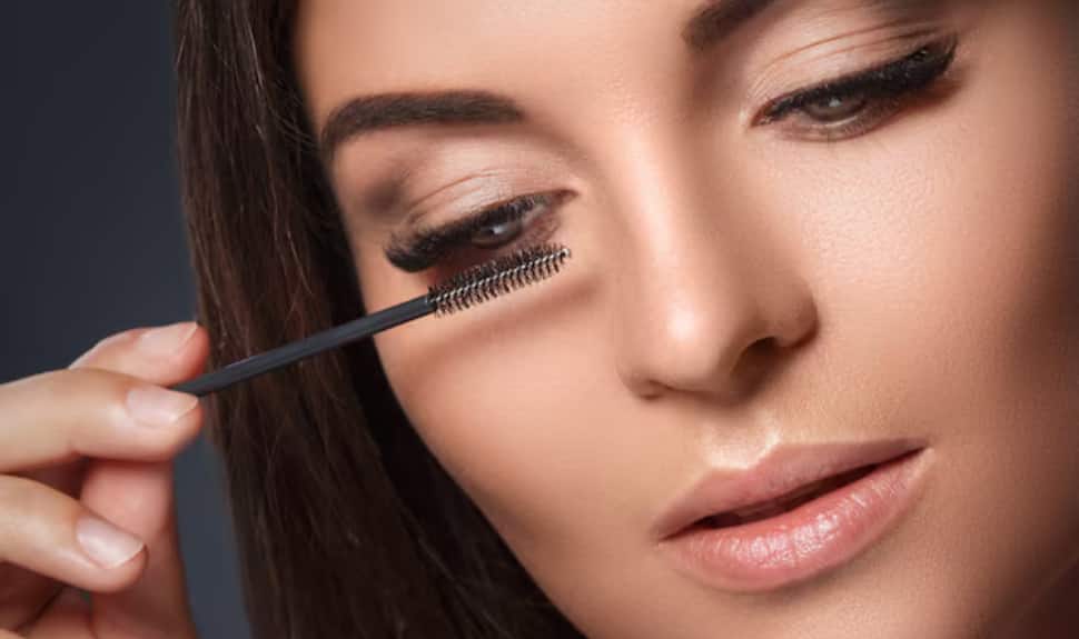 Great Republic Day Sale: Amazing Deals on Mascaras to Get Stunning Lashes 