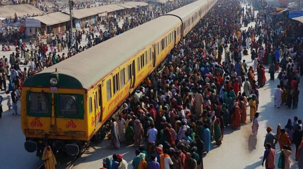 Train from Anand Vihar Delhi to Prayagraj