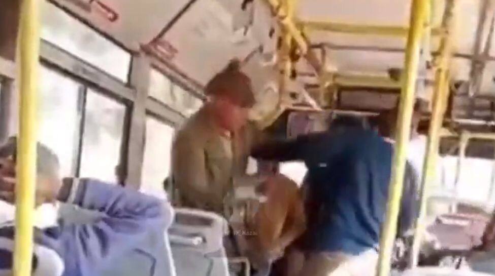Retired IAS Officer Assaulted By Bus Conductor Over Rs 10; Watch Retired IAS Officer Assaulted By Bus Conductor Over Rs 10; Watch