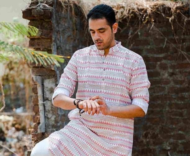 Men's Kurtas: The Perfect Blend of Tradition, Comfort, and Style for Every Occasion Men's Kurtas: The Perfect Blend of Tradition, Comfort, and Style for Every Occasion