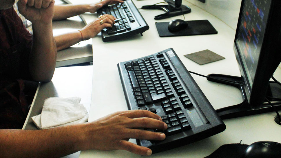 Step 1: De-Link Wrong EPF Member ID With UAN: Login to the EPFO Member Interface