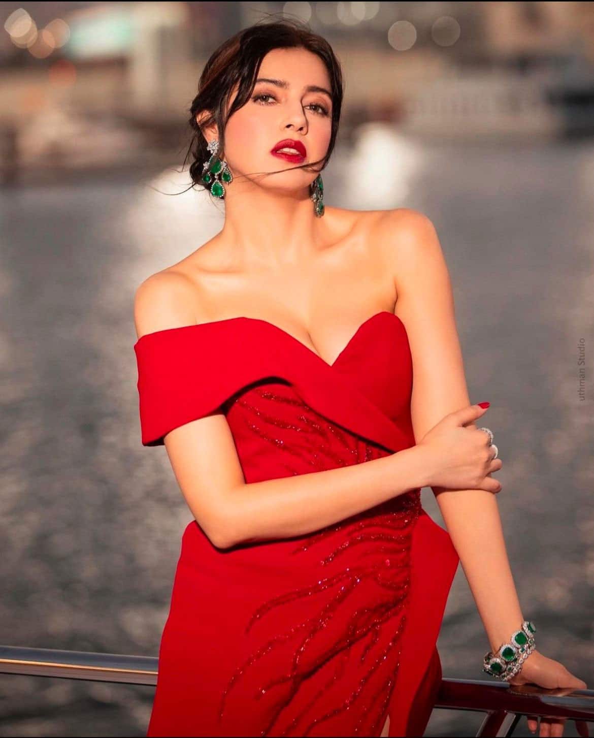 Divya Khossla Divya Khossla