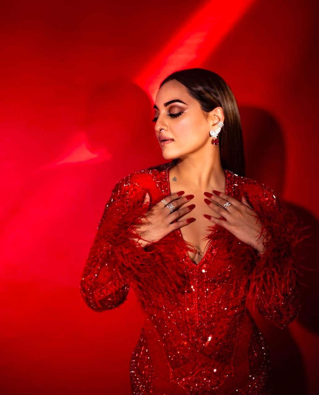 Sonakshi Sinha Sonakshi Sinha