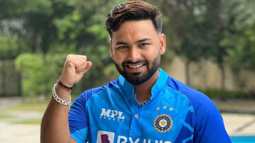 ‘Give That Variable’: Dinesh Karthik Reveals Why Rishabh Pant Was Picked Over Sanju Samson In India’s Champions Trophy Squad